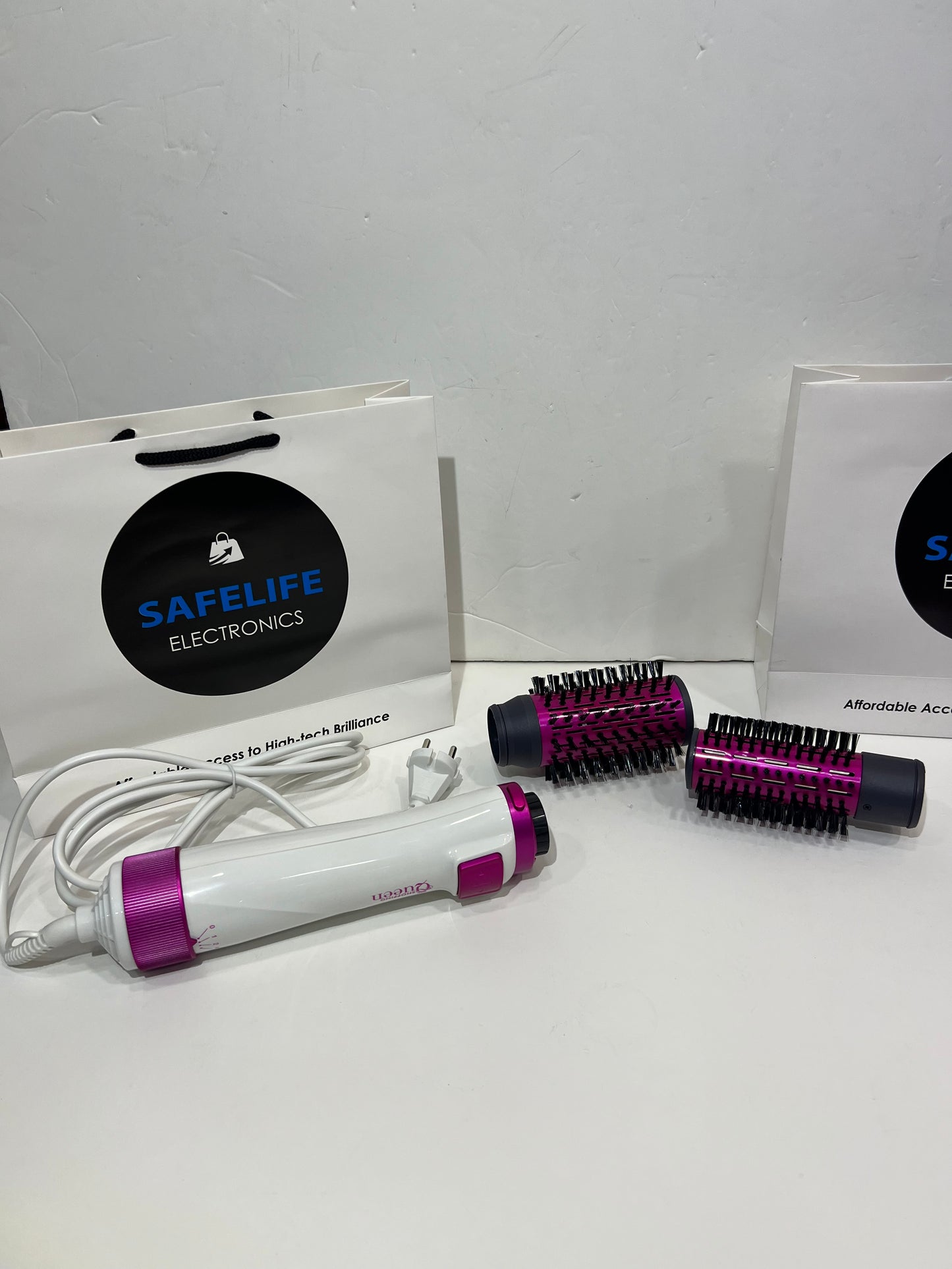 Shopping Queen Compact Hairbrush