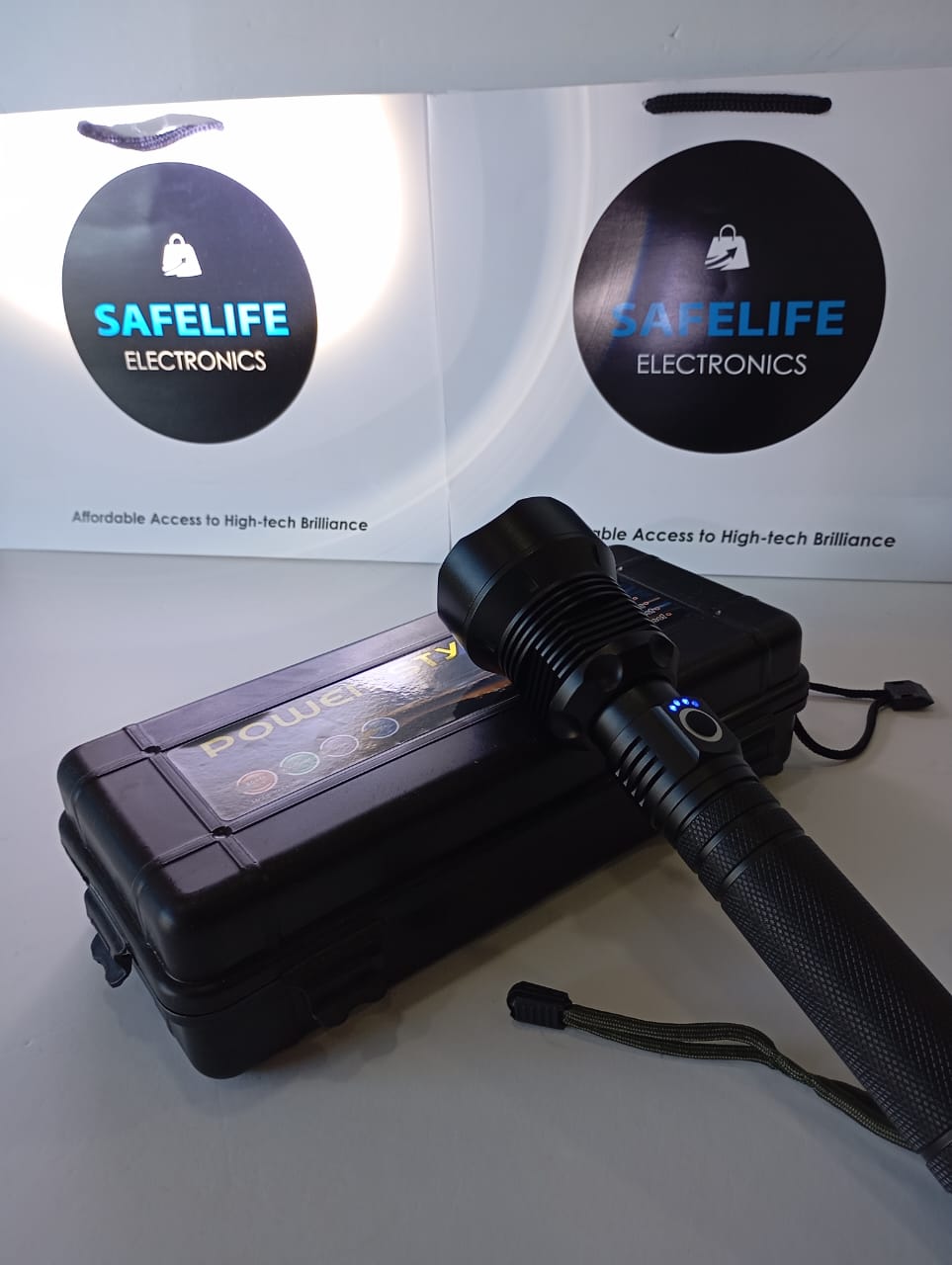 Rechargeable LED Flashlights High Lumens
