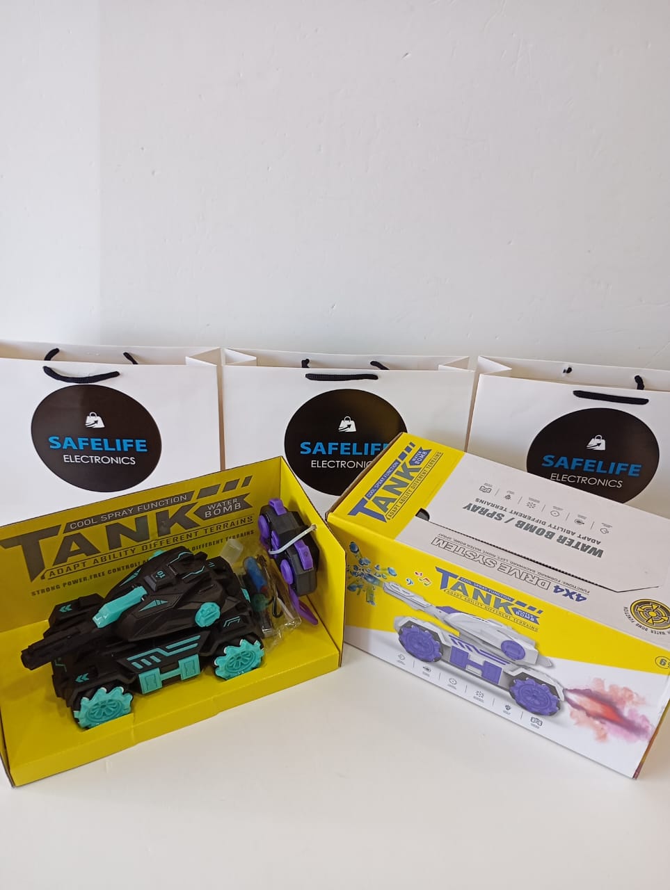 Tank Fight Water Bullet Launch 2.4G Remote Control SKYCC02 Car 360 Degree Spin