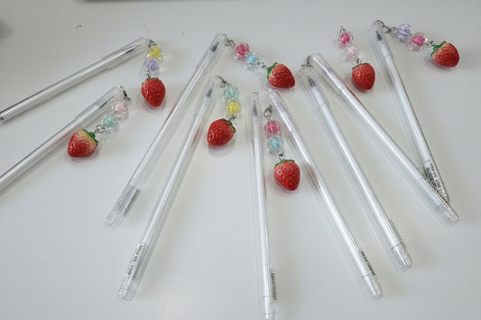Quicksand Strawberry Pendant Neutral Pens Gel Crystal Cute Pen Gifts E360